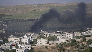 Yahudi yerleşimciler 12 Nisan'da El Mugayyir köyüne saldırarak çok sayıda evi ateşe verdi