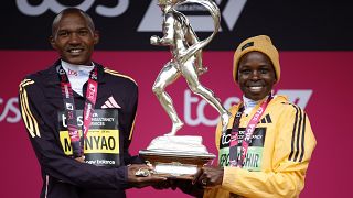 London Marathon: Women's-only world record, Kenyan double victory