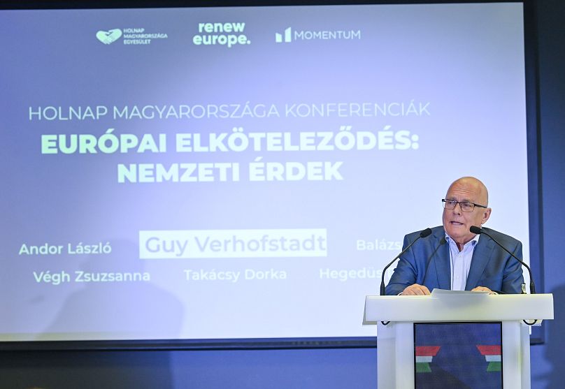 Balázs Péter volt uniós biztos és korábbi külügyminiszter beszél a Holnap Magyarországa Egyesület, a Momentum és a Renew Europe EP-frakció által szervezett konferencián