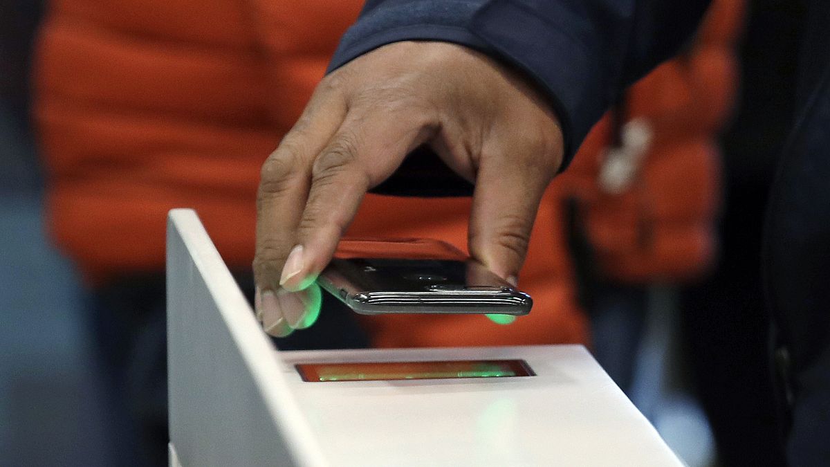 La BCE remet en question la promesse d’Apple d’ouvrir les paiements sur iPhone
