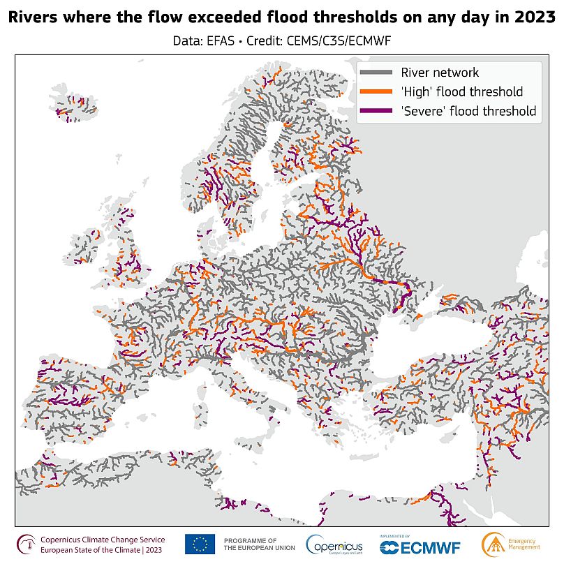 Map showing where river flow exceeded the ‘high’ (in orange) and ‘severe’ (in purple) flood thresholds on any day in 2023.