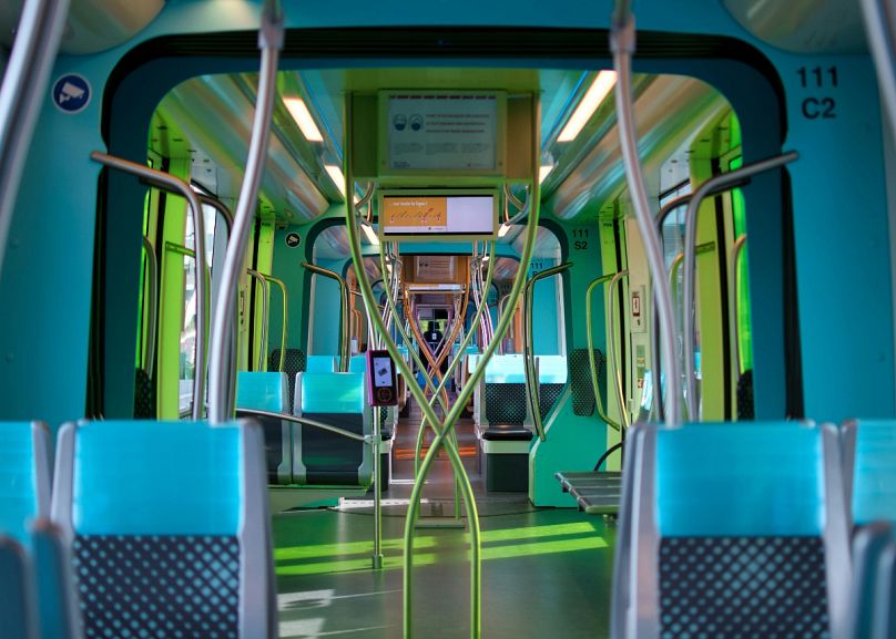 Libre d'utilisation : L'intérieur d'un tramway luxembourgeois