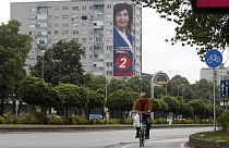 Präsidentschaftswahl in Nordmazedonien: Rechtspopulistin Gordana Siljanovska Davkova liegt laut Umfragen vorn