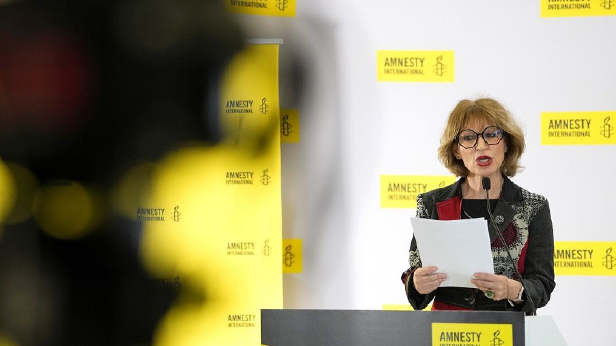 Η Agnes Callamard, Γενική Γραμματέας της Διεθνούς Αμνηστίας, μιλά σε συνέντευξη Τύπου στο Λονδίνο, πριν από την έναρξη της έκθεσης «Η κατάσταση των ανθρωπίνων δικαιωμάτων στον κόσμο»