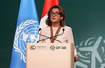 ARCHIVO: Ribera habla durante una sesión plenaria de la Cumbre del Clima de la ONU COP28, el sábado 9 de diciembre de 2023, en Dubái