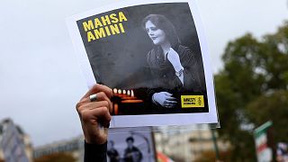 عکس تزئینی از معترضان به مرگ مهسا امینی در ایران
