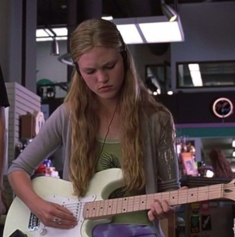 Julia Stiles as Kat in 10 Things I Hate About You