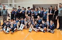 KKTC Gazimağusa Türk Maarif Koleji kız ve erkek voleybol takımı