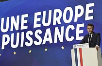 Le président français Emmanuel Macron prononce un discours sur l'Europe dans l'amphithéâtre de l'Université de la Sorbonne à Paris. France, le 25 avril 2024.