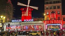 Il Moulin Rouge con le nuove ali