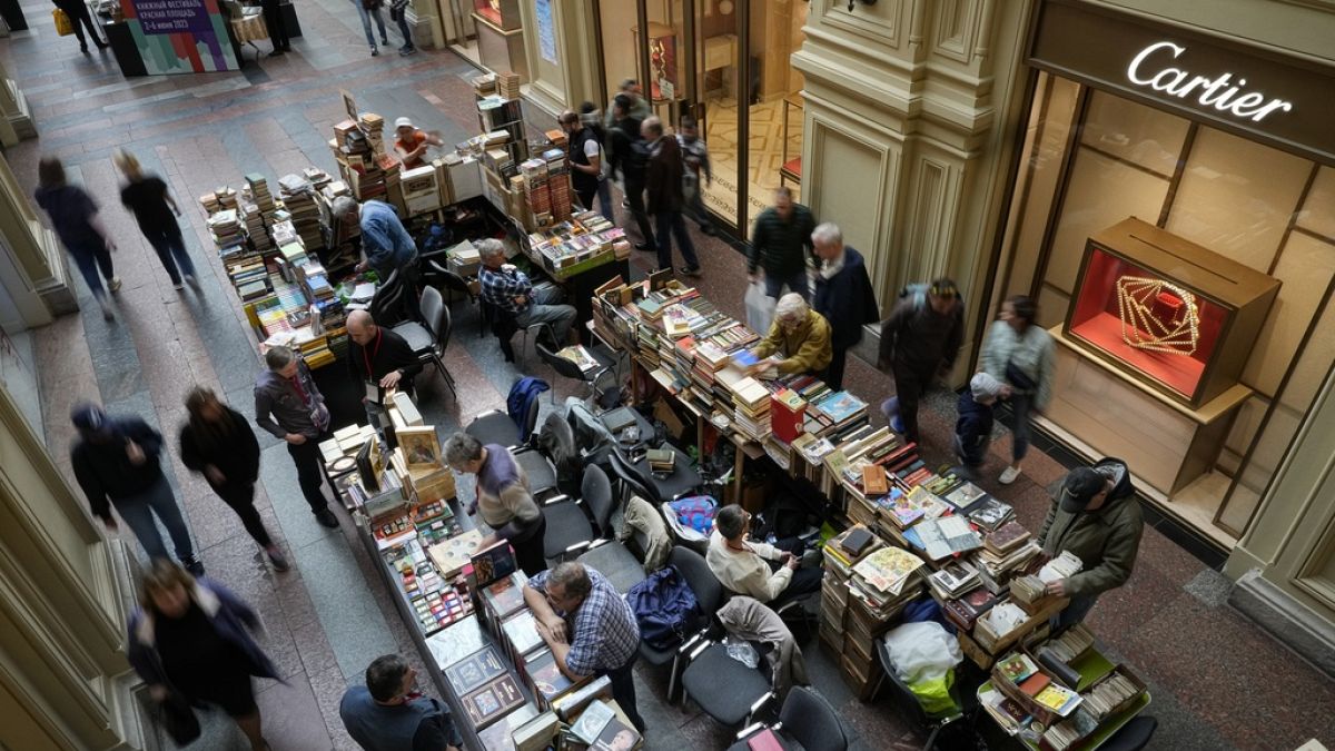 Police rumble gang stealing antique books across Europe thumbnail