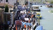 Residentes em Veneza manifestam-se contra “taxa de entrada” para turistas 