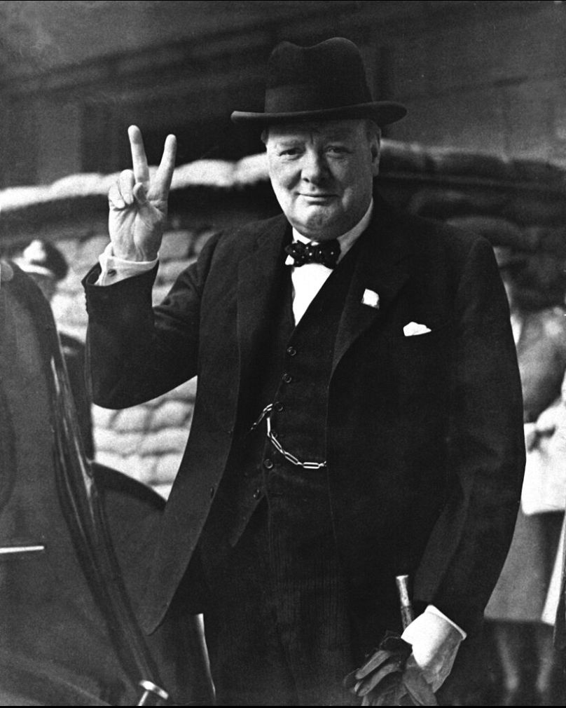 Уинстон Черчиль часто использовал этот знак