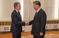 Il segretario di Stato statunitense Antony Blinken con il presidente cinese Xi Jinping a Pechino, Cina, 26 aprile 2024 