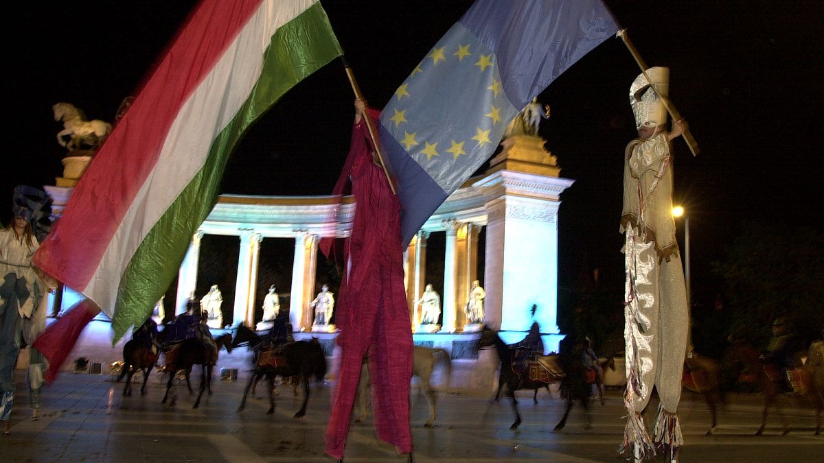 Hősök tere az EU-csatlakozás éjszakáján