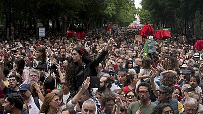 Zur Feier des Tages versammelten sich zehntausende Menschen in Lissabon.