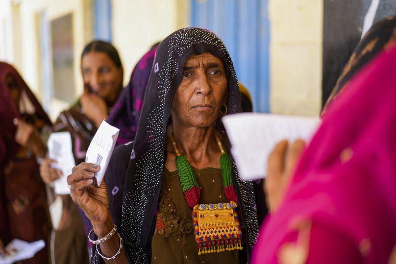 Wählerinnen in Rajasthan in Indien bei der Parlamentswahl