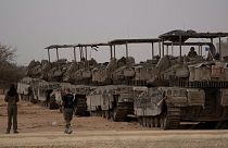 آليات عسكرية إسرائيلية على الحدود مع قطاع غزة.