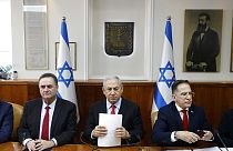 İsrail Dışişleri Bakanı Israel Katz (solda)