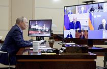 Putin meets with domestic leaders online