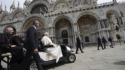 A pápa a Szent Márk téren
