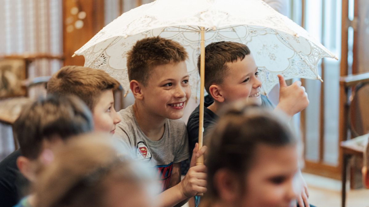 Ukrán gyerekeknek tartott élményfoglalkozást az Iparművészeti Múzeum