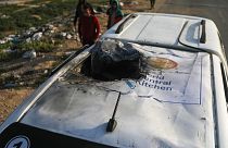 غارة استهدفت سيارات عمال الإغاثة السبعة التابعين للمطبخ المركزي العالمي 