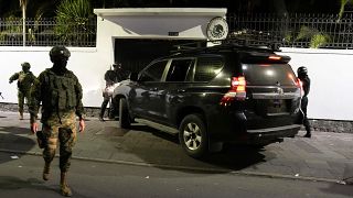 الشرطة تقتحم السفارة المكسيكية