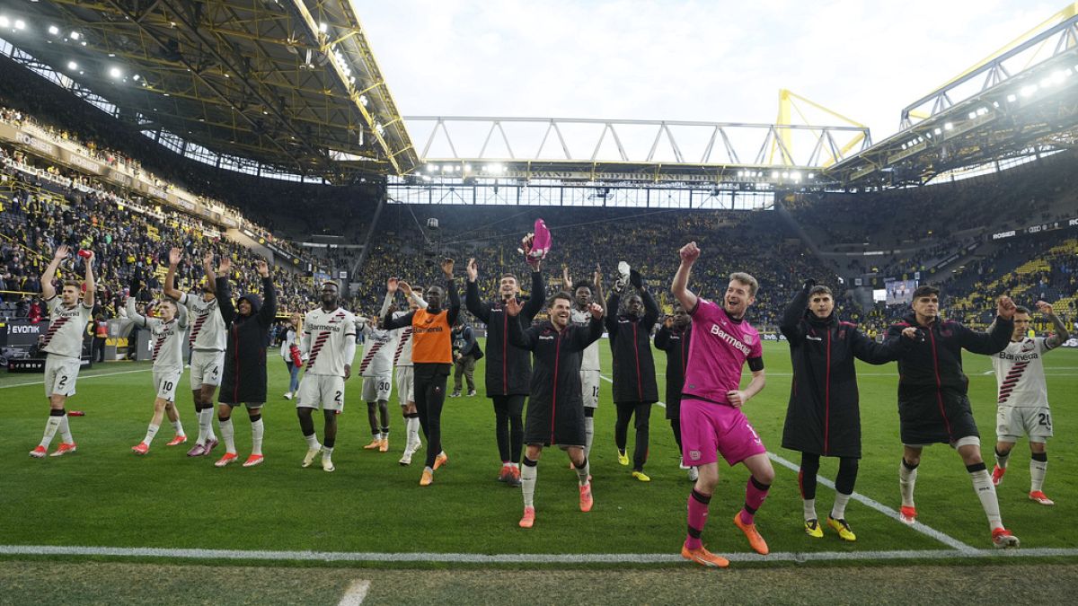 Anschauen: Bayer Leverkusen gewinnt den deutschen Meistertitel