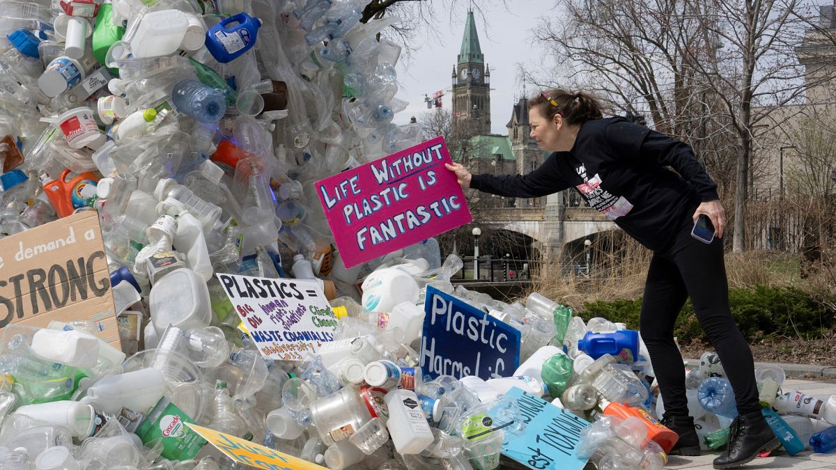 How close is the world to securing a global treaty to end plastic pollution? thumbnail