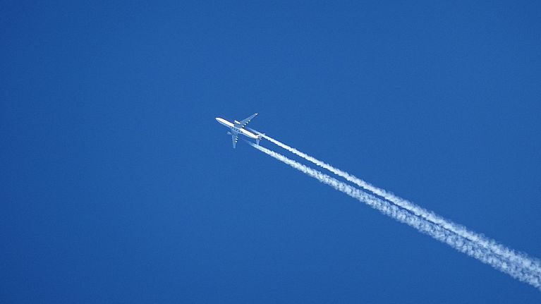 The EU has plans to require airlines to monitor contrails. 