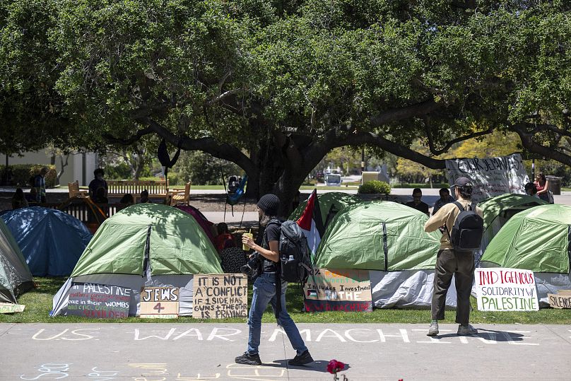 Лагерь солидарности студентов "за справедливость в Палестине" на территории кампуса Западного колледжа в Игл-Роке, Калифорния, 29 апреля 2024 г.