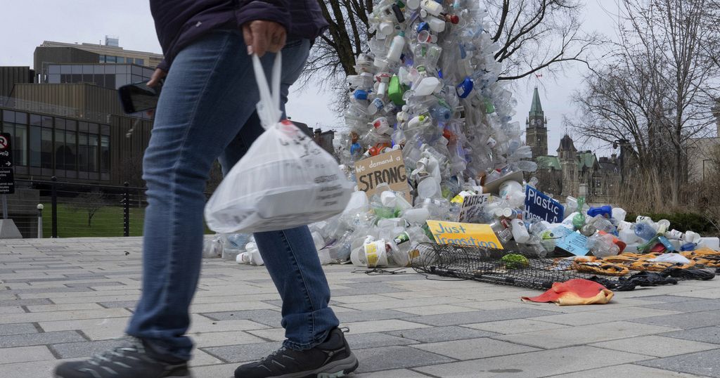Plastic pollution: what to know from the Ottawa conference Plastic pollution: what to know from the Ottawa conference
