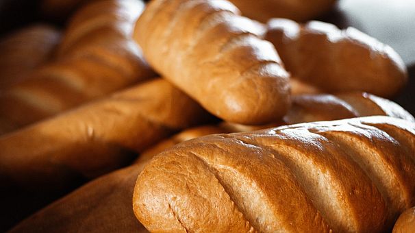 دهکده‌ المپیک همچنین دارای یک نانوایی خواهد بود که باگت تازه و انواع دیگر نان را تولید می‌کند