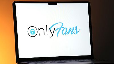 OnlyFans logosu bilgisayar monitöründe görülür. 7 Aralık 2023.