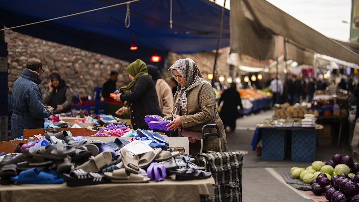 Инфлацията в Турция се ускори до 69 8 на годишна