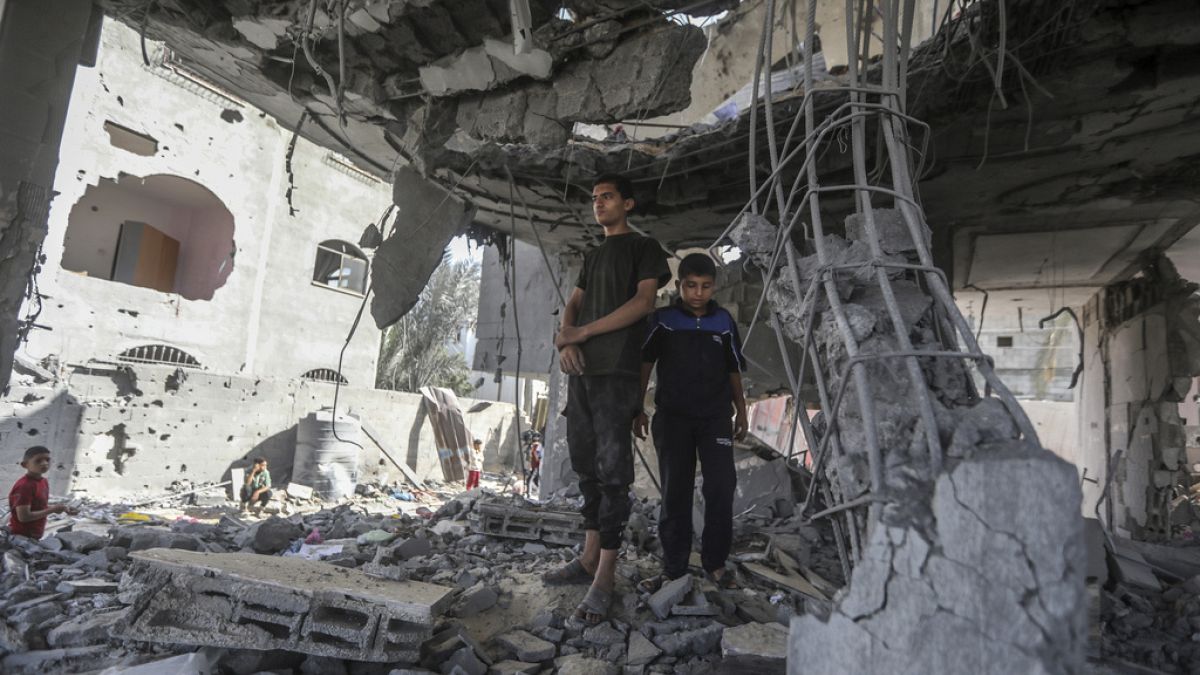Offensive in Rafah would be 'nothing short of tragedy beyond words', UN agency warns thumbnail