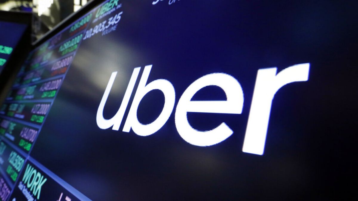 Thousands of London cab drivers set to sue Uber for £250 million thumbnail