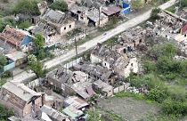 قرية أوشيريتين وهي هدف للقوات الروسية في منطقة دونيتسك في شرق أوكرانيا وقد أقر الجيش الأوكراني بأن الروس قد دخلوها