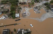 A Jacui folyó árvize a Brazília déli részén, Rio Grande do Sul államban lévő Praia de Paquetában 2024. május 3-án.