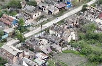 Drohnenaufnahme des Dorfs Ocheretyne, Ziel russischer Streitkräfte in der Region Donezk in der Ostukraine.  Mai 2024