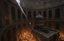 Cérémonie du "Feu sacré" au Saint-Sépulcre, à Jérusalem, en 2023.