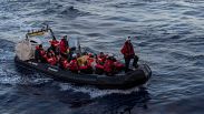 منظمة الطوارئ الإنساينة الإيطالية تنقذ مهاجرين قبالة السواحل الليبية