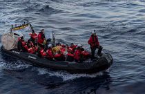 منظمة الطوارئ الإنساينة الإيطالية تنقذ مهاجرين قبالة السواحل الليبية