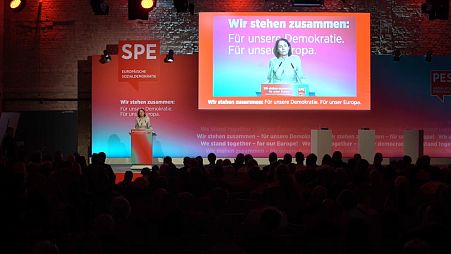 Katarina Barley, candidate principale du SPD pour l'UE, s'exprimant à la tribune