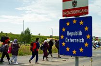 Magyarországról Ausztriába tartó bevándorlók a 2015-ös menekültválság idején