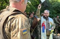 احتفال الجنود الأوكرانيين بعيد الفصح