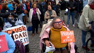 Pessoas com deficiência manifestam-se em várias cidades portuguesas pelos seus direitos