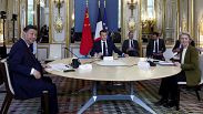 Президент Франции, председатель КНР и глава Еврокомиссии принимают участие в трёхсторонней встрече в Елисейском дворце, 6 мая 2024 года.