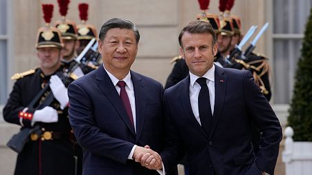 استقبال امانوئل مکرون، رئیس جمهوری فرانسه، از شی جین پینگ، رئیس جمهوری چین، در کاخ الیزه، ۶ مه ۲۰۲۴